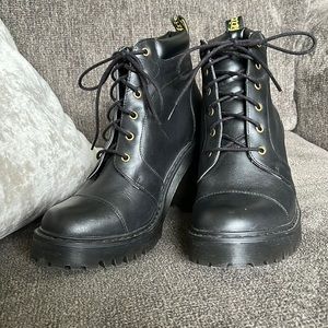 Dr Marten Block Heal Boots